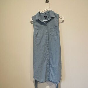 J. Crew chambray sleeveless dress size 6, button down